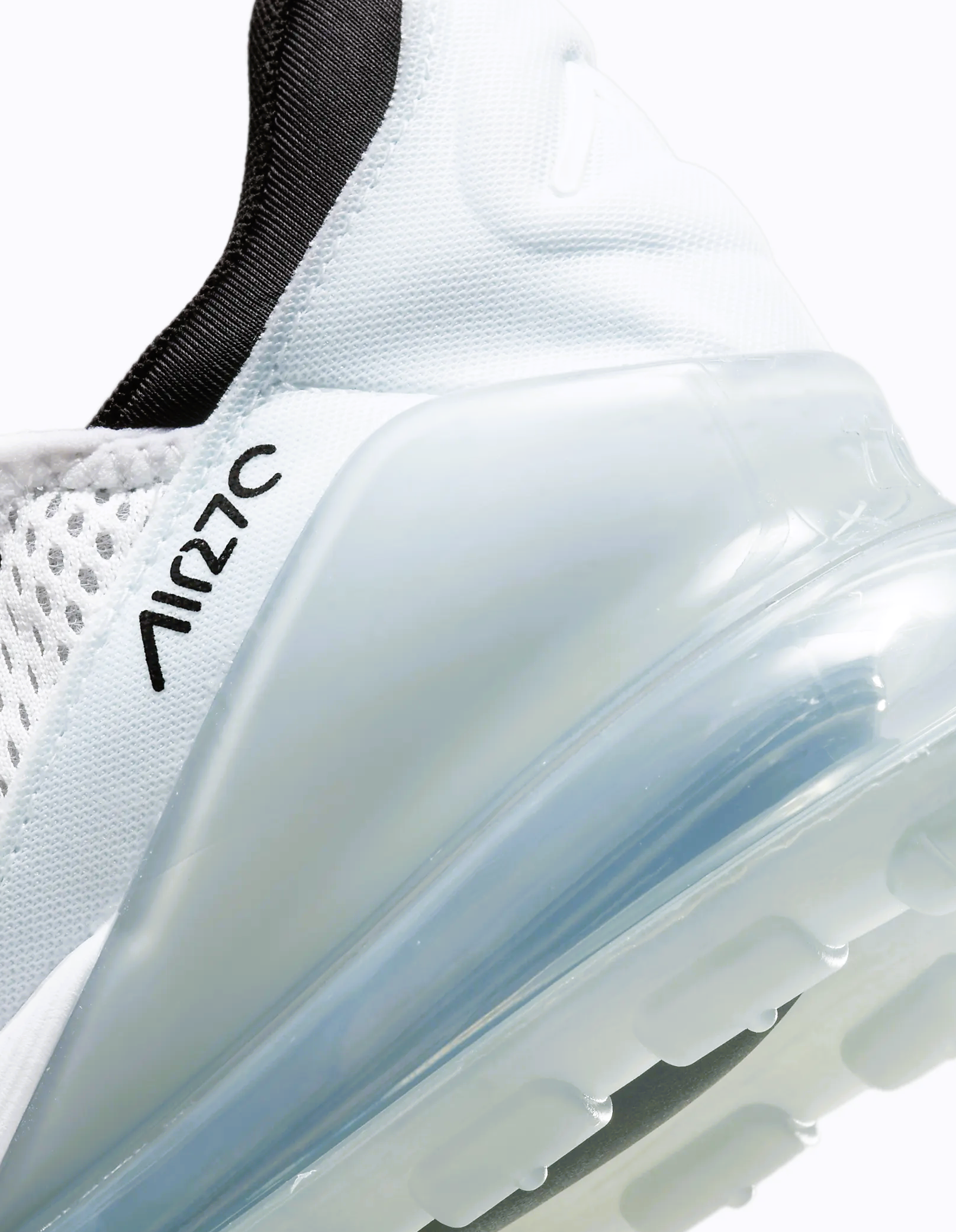 NIKE AIR MAX 270