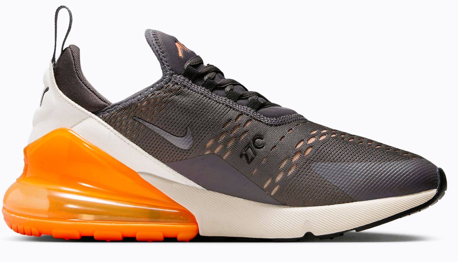 NIKE AIR MAX 270