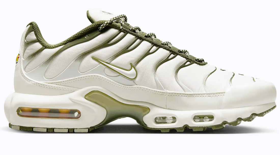 NIKE AIR MAX PLUS.