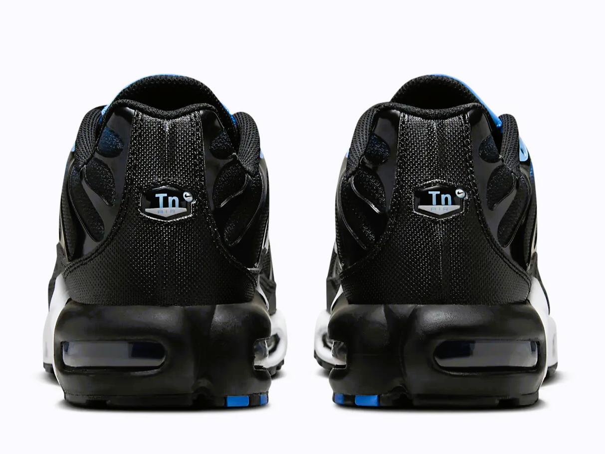 NIKE AIR MAX PLUS